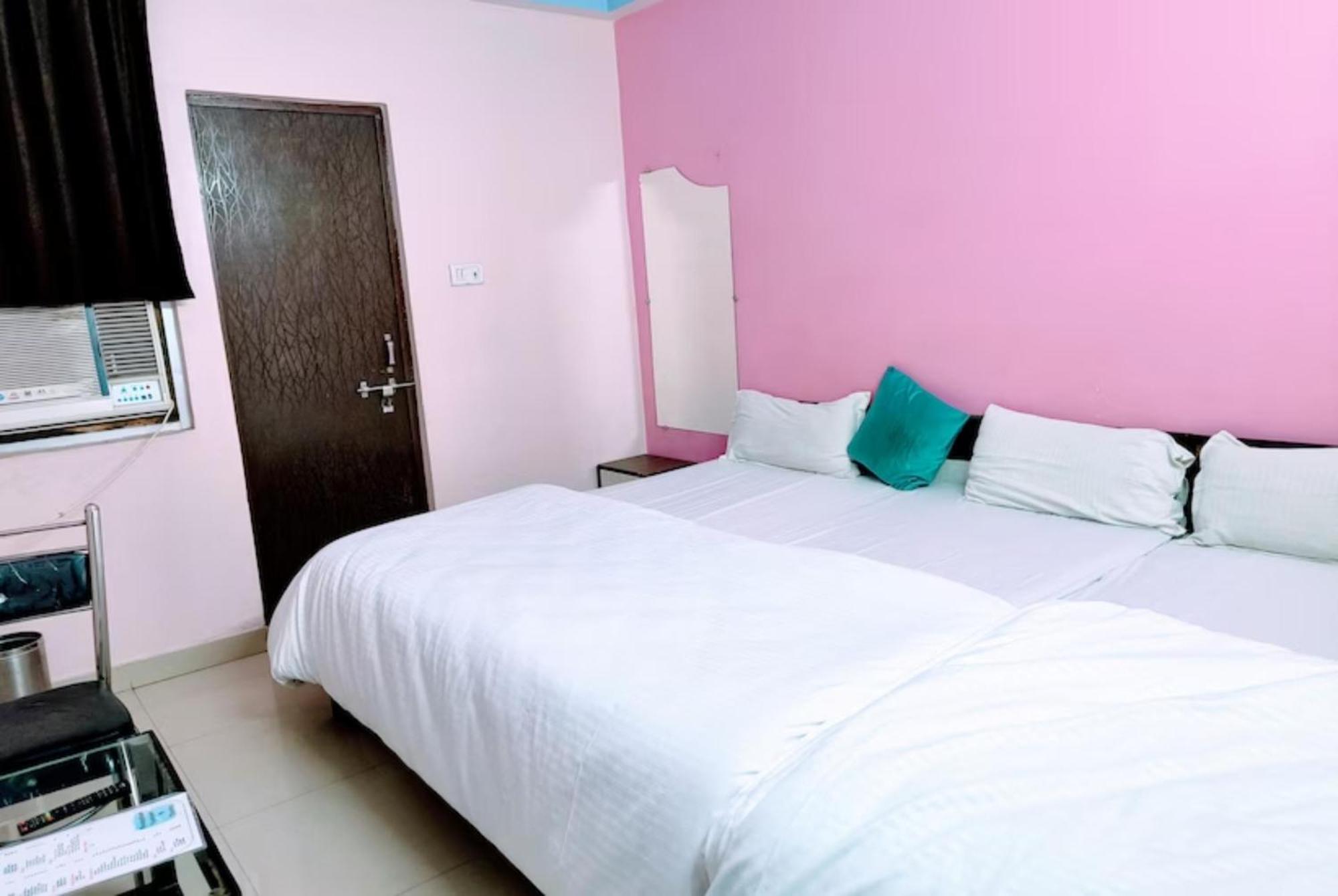 Goroomgo The Shivay Guest House Inn Varanasi Exteriör bild